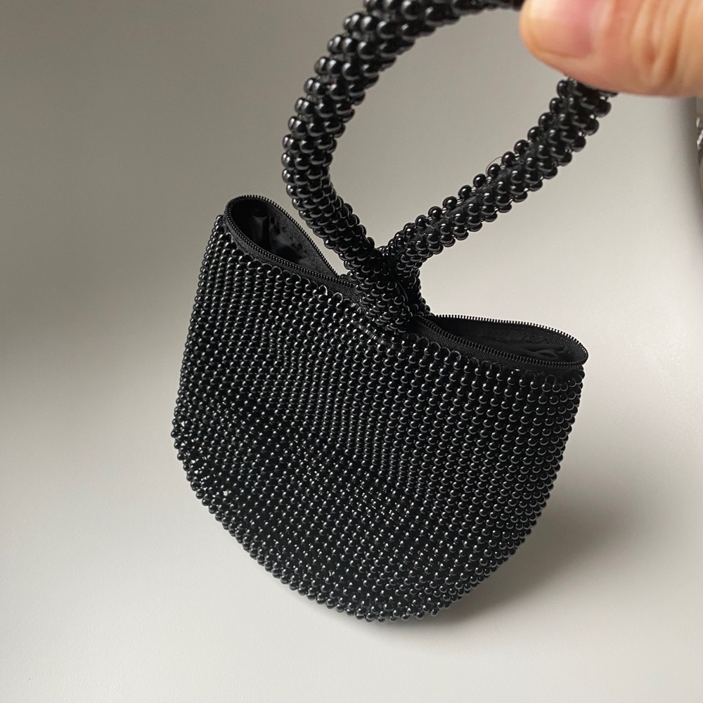 VINTAGE Beautiful black beaded purse